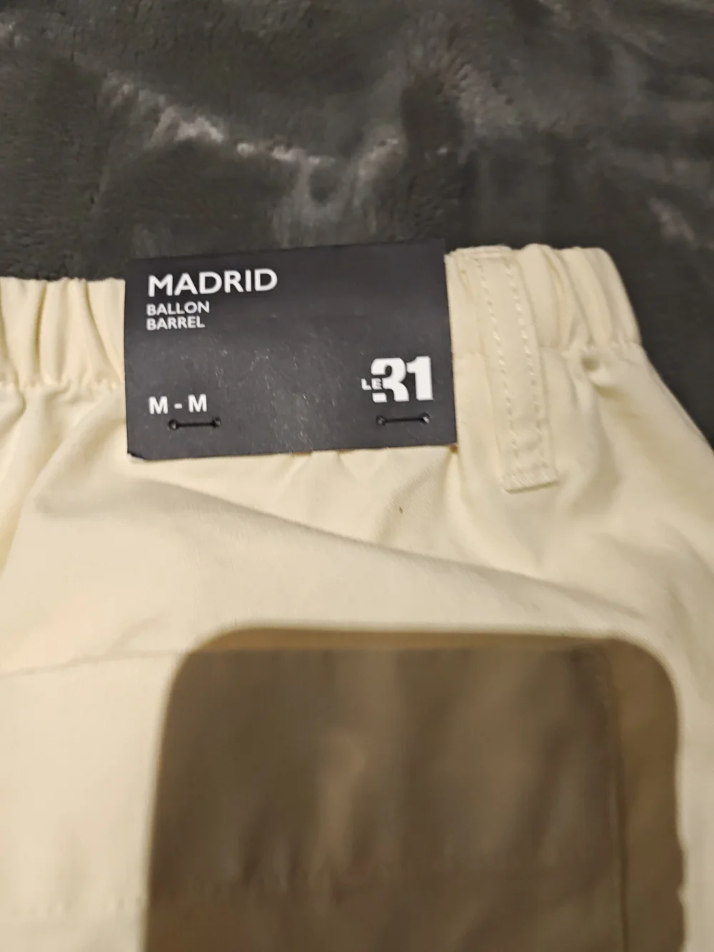 Men's Casual Drawstring Chinos in Cream M.
